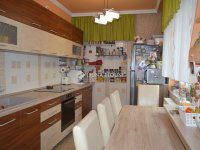 Eladó családi ház, Debrecenben 149 M Ft, 8 szobás