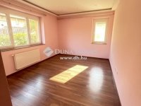 Eladó családi ház, II. kerületben 404.25 M Ft, 9 szobás