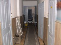 Eladó panellakás, Esztergomban 112 M Ft, 5 szobás