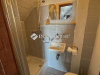 Eladó családi ház, Pilisszentlászlón 220 M Ft, 12+1 szobás