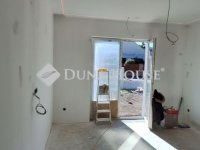 Eladó családi ház, Budakalászon 219 M Ft, 4 szobás