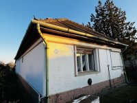 Eladó családi ház, Tápiószecsőn 34.9 M Ft, 2 szobás