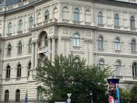 Eladó téglalakás, VI. kerületben 249 M Ft, 4 szobás