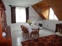 Eladó családi ház, Komlón 80 M Ft, 6 szobás