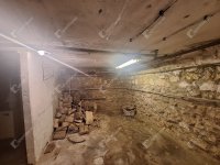 Eladó családi ház, Ajkán 50 M Ft, 5 szobás