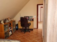 Eladó családi ház, Veszprémben 149.9 M Ft, 8+2 szobás