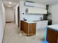 Eladó téglalakás, Komlón 35.4 M Ft, 2 szobás