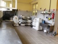 Eladó családi ház, Úrin 260 M Ft, 8 szobás