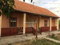 Eladó családi ház, Adácson 12 M Ft, 2 szobás