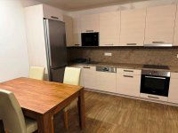 Kiadó téglalakás, albérlet, Pécsett, Megyeri téren, 2 szobás