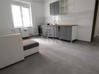 Eladó téglalakás, Veszprémben 65 M Ft, 3+1 szobás