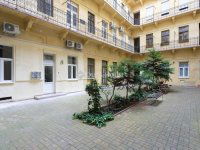 Eladó téglalakás, VI. kerületben 50 M Ft, 1 szobás