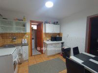 Eladó családi ház, Vértesbogláron 89.9 M Ft, 8 szobás