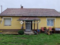 Eladó családi ház, Válon 35 M Ft, 2 szobás