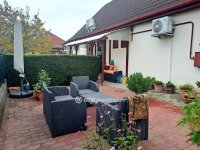 Eladó családi ház, Dunaújvárosban 88.9 M Ft, 2 szobás