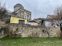 Eladó családi ház, Esztergomban 198.499 M Ft, 8 szobás