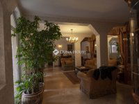 Eladó családi ház, XIX. kerületben 240 M Ft, 8 szobás