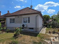 Eladó családi ház, Cegléden 82 M Ft, 4 szobás