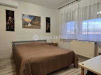 Eladó panellakás, Székesfehérvárott 49.99 M Ft, 2 szobás