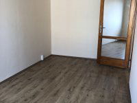 Kiadó panellakás, albérlet, Kecskeméten 135 E Ft / hó, 2 szobás