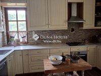 Eladó családi ház, Leányfaluban 275 M Ft, 5 szobás