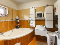 Eladó családi ház, Dunakeszin 157 M Ft, 8 szobás