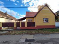 Eladó családi ház, Hatvanban 55 M Ft, 3 szobás