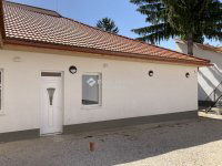 Eladó családi ház, Esztergomban 665 M Ft, 46 szobás