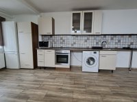 Kiadó téglalakás, albérlet, Pécsett 140 E Ft / hó, 1 szobás