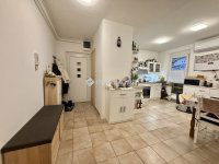 Eladó panellakás, Pécsett 48.9 M Ft, 4 szobás