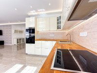 Eladó családi ház, Miskolcon 190 M Ft, 5 szobás