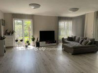 Eladó családi ház, Balatonbogláron 399 M Ft, 12 szobás