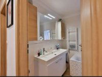 Eladó családi ház, Pécsett 96.5 M Ft, 3 szobás