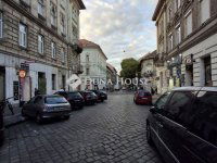 Eladó üzlethelyiség