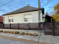 Eladó családi ház