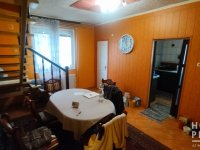 Eladó családi ház, Szegeden 92.9 M Ft, 6 szobás