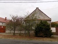 Eladó családi ház, Egyházaskeszőn 8.3 M Ft, 2 szobás
