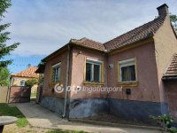 Eladó családi ház, Devecseren 18.9 M Ft, 2 szobás