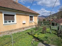 Eladó családi ház, Csobánkán 33 M Ft, 2 szobás