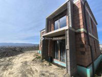 Eladó családi ház, Vácon 159.9 M Ft, 5 szobás