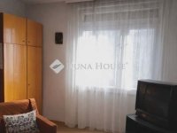 Eladó panellakás, Pécsett 36.5 M Ft, 2 szobás