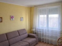 Eladó panellakás, Szentlőrincen 41.9 M Ft, 3 szobás