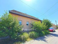 Eladó családi ház, Szolnokon 29.99 M Ft, 2 szobás