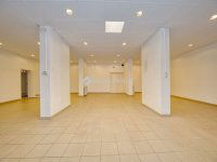 Eladó üzlethelyiség