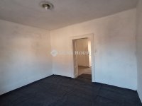 Eladó családi ház, Sárbogárdon 38.1 M Ft, 4 szobás