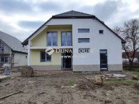 Eladó családi ház, Gödön 395 M Ft, 7 szobás