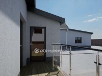 Eladó családi ház, Cegléden 85 M Ft, 12+2 szobás