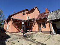 Eladó családi ház, Pécsett 108 M Ft, 3 szobás