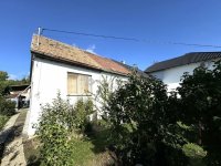 Eladó családi ház, Szentendrén 99.999 M Ft, 4 szobás
