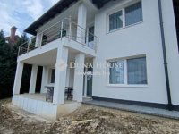 Eladó családi ház, Pomázon 199.5 M Ft, 6 szobás